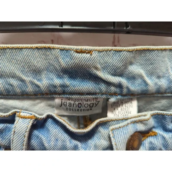 Newport News Jeanology yellow stitched flowers Sz 6 fits 2 3 4 flare Jeans - Picture 6 of 9